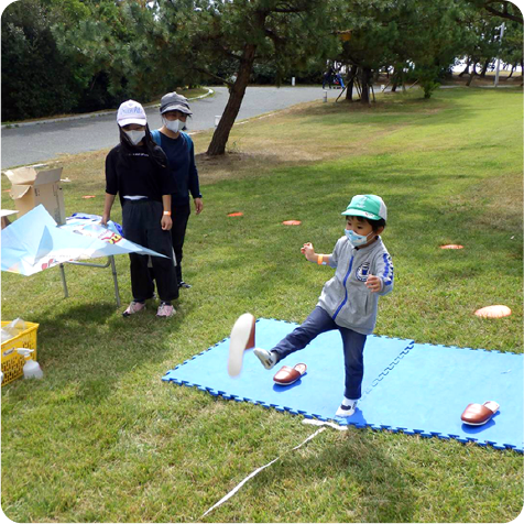 スリッパ飛ばし